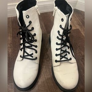 High top boots, white/black zips on side size 9